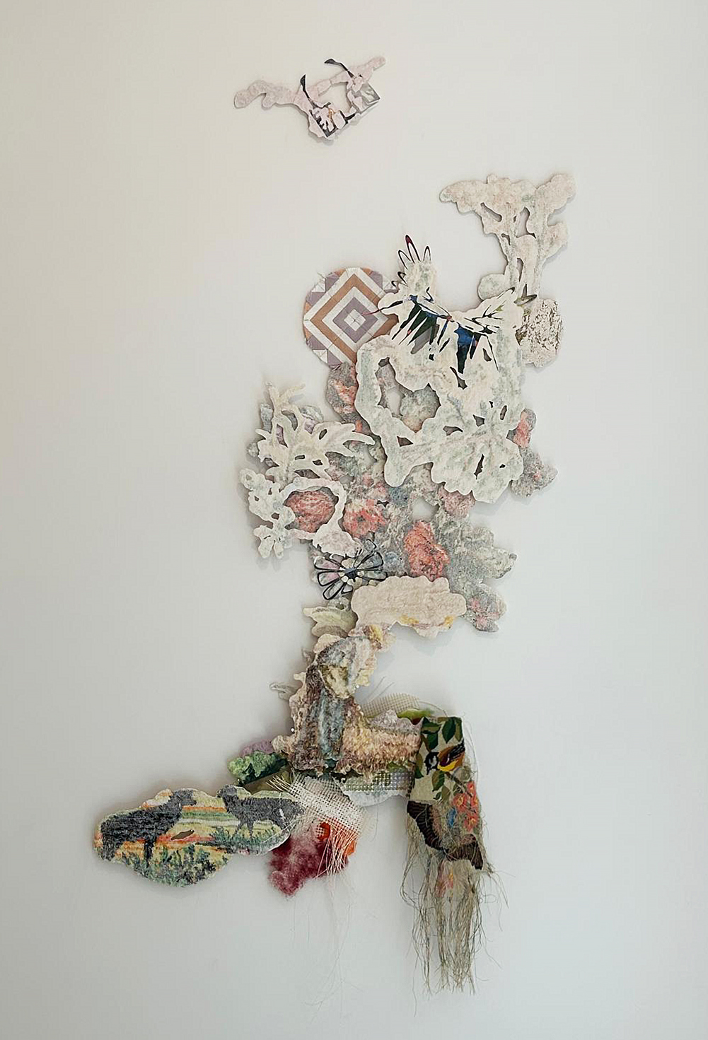 <p>Operation Edges(2025), 147x85cm, Found needlepoint unraveled or printed on resin, mesh, linen, wool, cut photographs, dried plants, glass, and pigment</p>