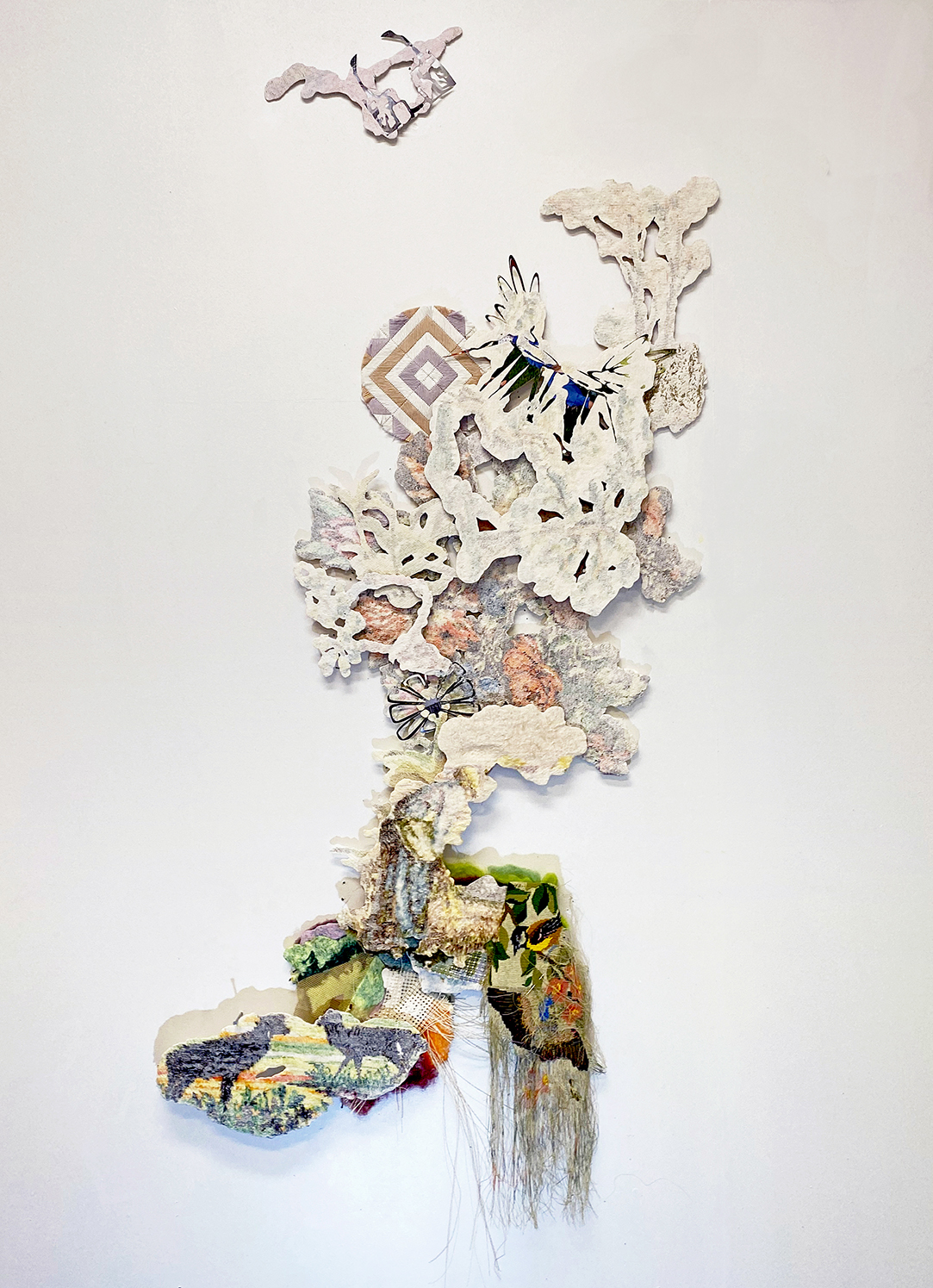 <p>Operation Edges(2025), 147x85cm, Found needlepoint unraveled or surface transferred onto resin, meshes, linen, wool, cut photographs, dried plants, glass, and pigment</p>
